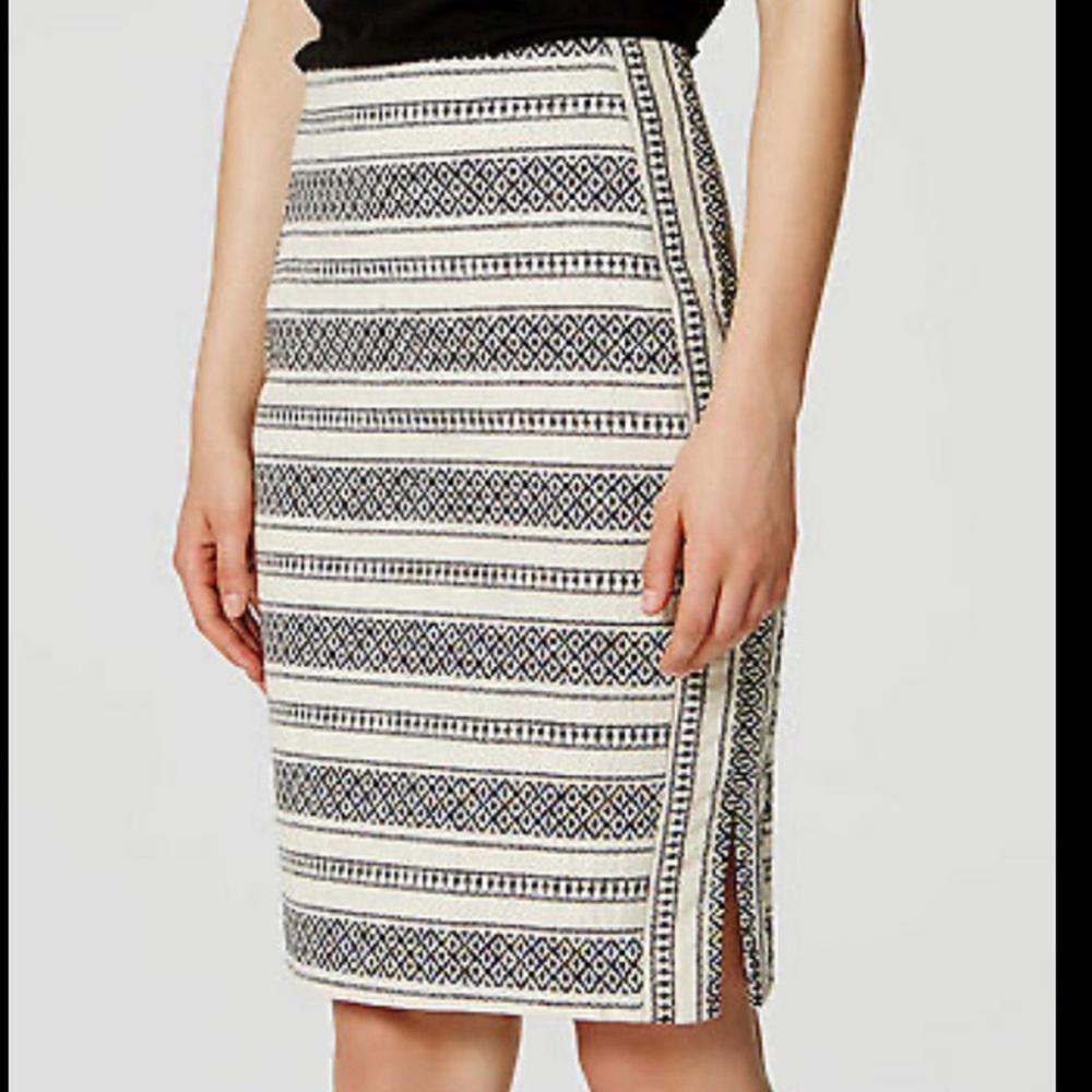 Ann Taylor Black and Cream Geometric Pencil Skirt